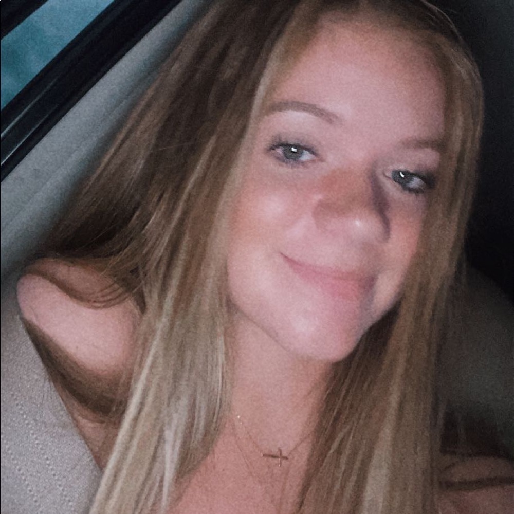 Meet your Posher, Karissa
